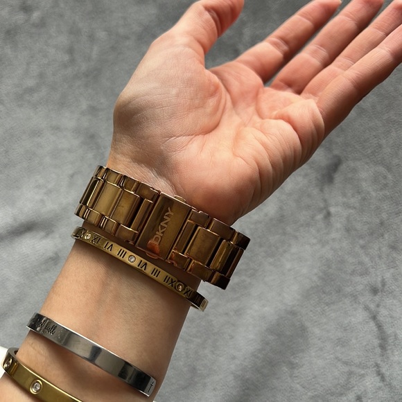 DKNY Watch - Picture 3 of 7